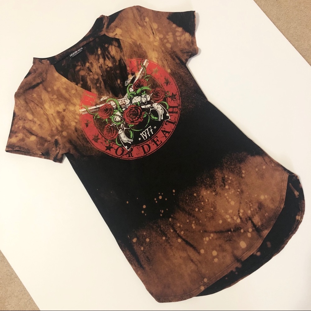 Fashion Nova Bleached V-neck Top